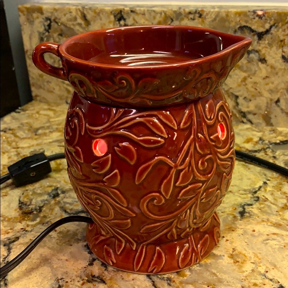 Scentsy Capri Full Size Warmer Burgundy